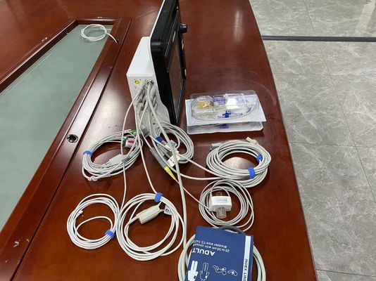 ICU 휴대용 심장 환자 모니터 6 표준 매개 변수 ECG NIBP SPO2