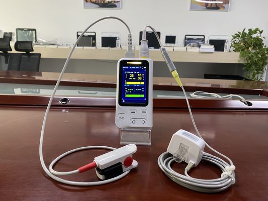 수의학 휴대용 생명 신호 모니터 3.5 인치 TFT LCD 화면 EtCO2 및 SPO2