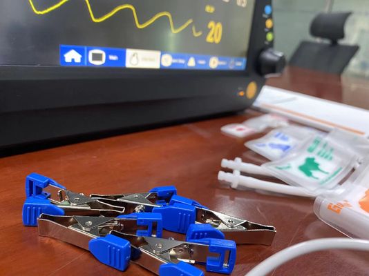 수의학적 디지털 생명 신호 기계와 ECG NIBP SPO2 2 Temp 표준