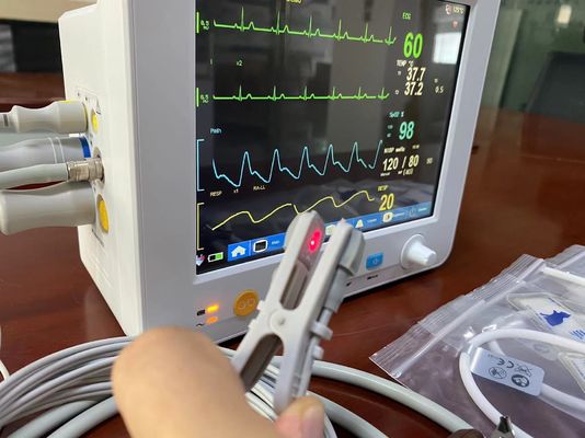가지고 다닐 수 있는 수의학 환자는 EtCO2 ECG SPO2 NIBP 임시에 대해 8.4 인치 고정밀도를 모니터합니다